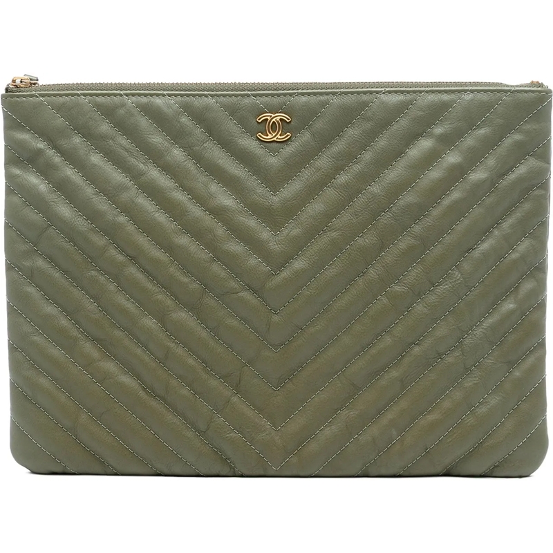 Chanel Clutch Medium Chevron Caviar O Case Clutch grün