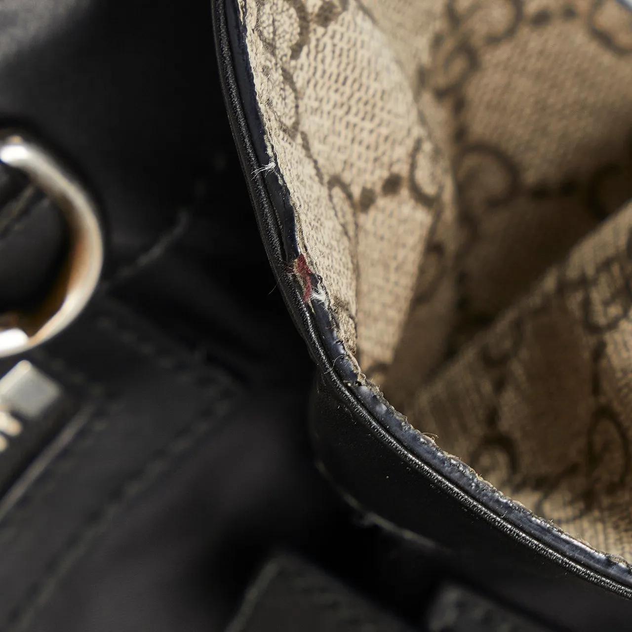 Gucci Shoppers GG Supreme Convertible Soft Tote in bruin