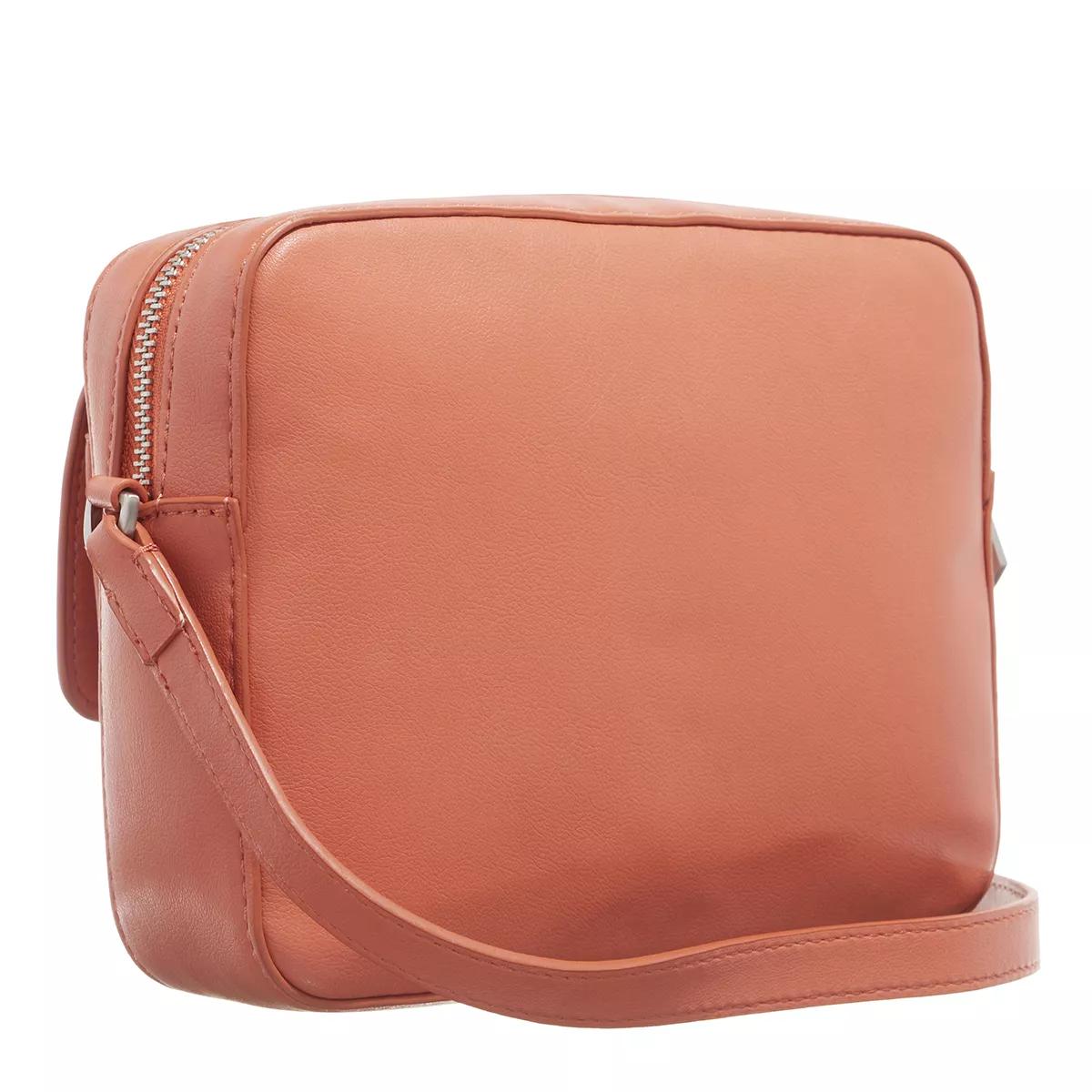 Thumbnail - Calvin Klein Crossbody Bags - Re-Lock Camera Bag W/Flap - Gr. unisize - in Orange - für Damen