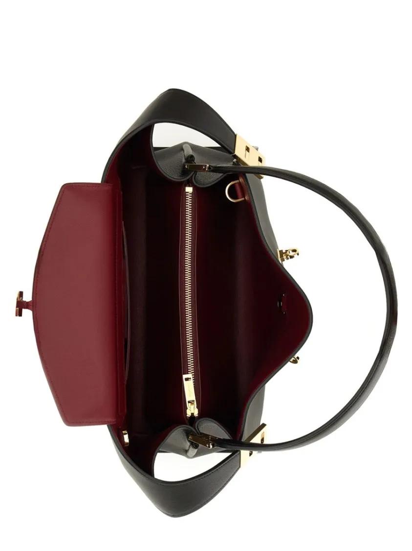 Salvatore Ferragamo Hobo bags Shoulder Bag "Hug" Soft M in zwart