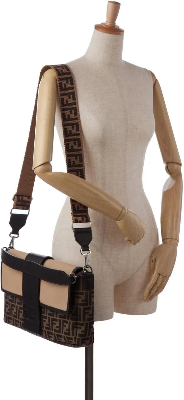 Fendi Hobo bags 2012 Large Zucca Canvas Convertible Belt Baguette in bruin