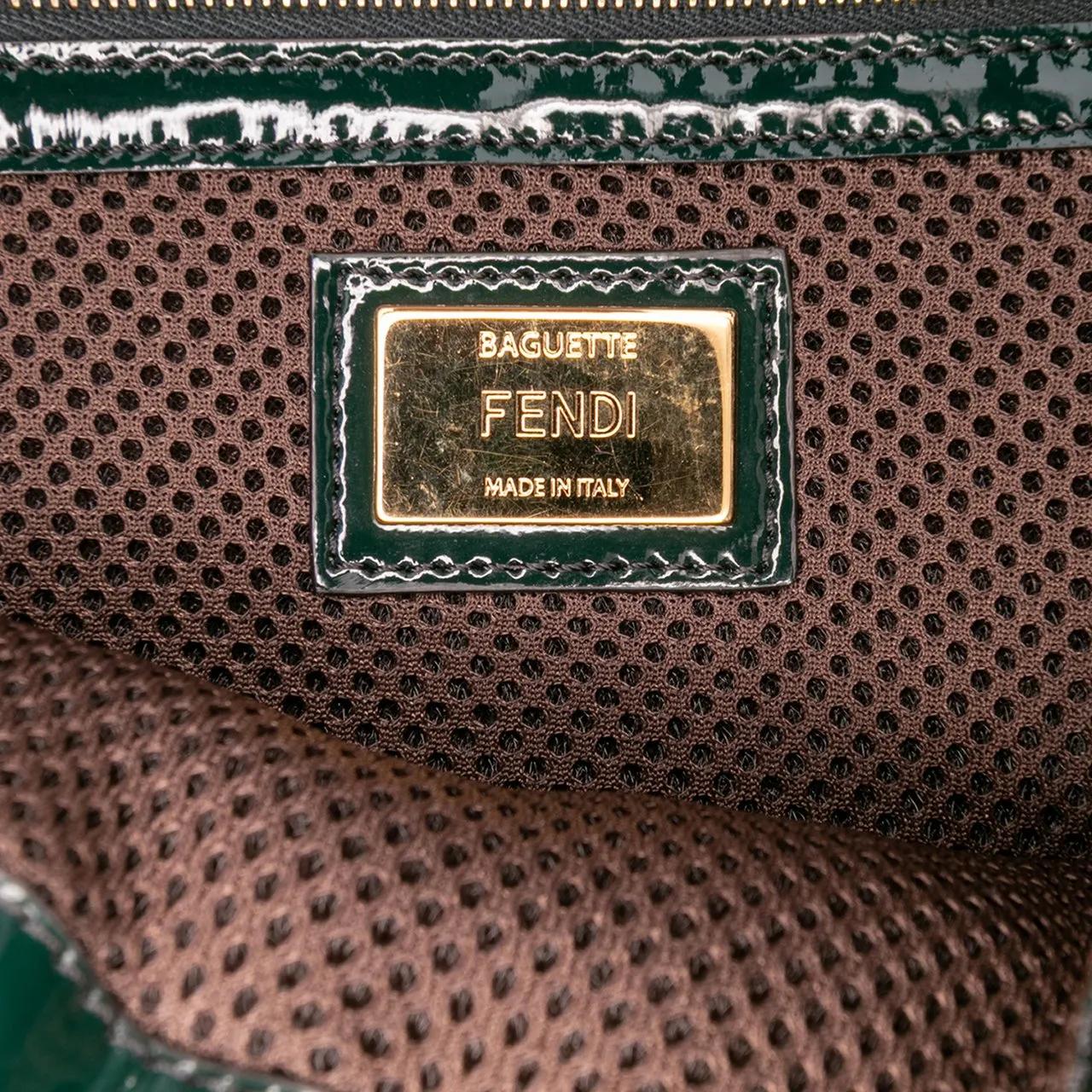 Thumbnail - Fendi Hobo Bags - Large Zucca Embossed Patent Baguette Satchel - Gr. unisize - in Grün - für Damen