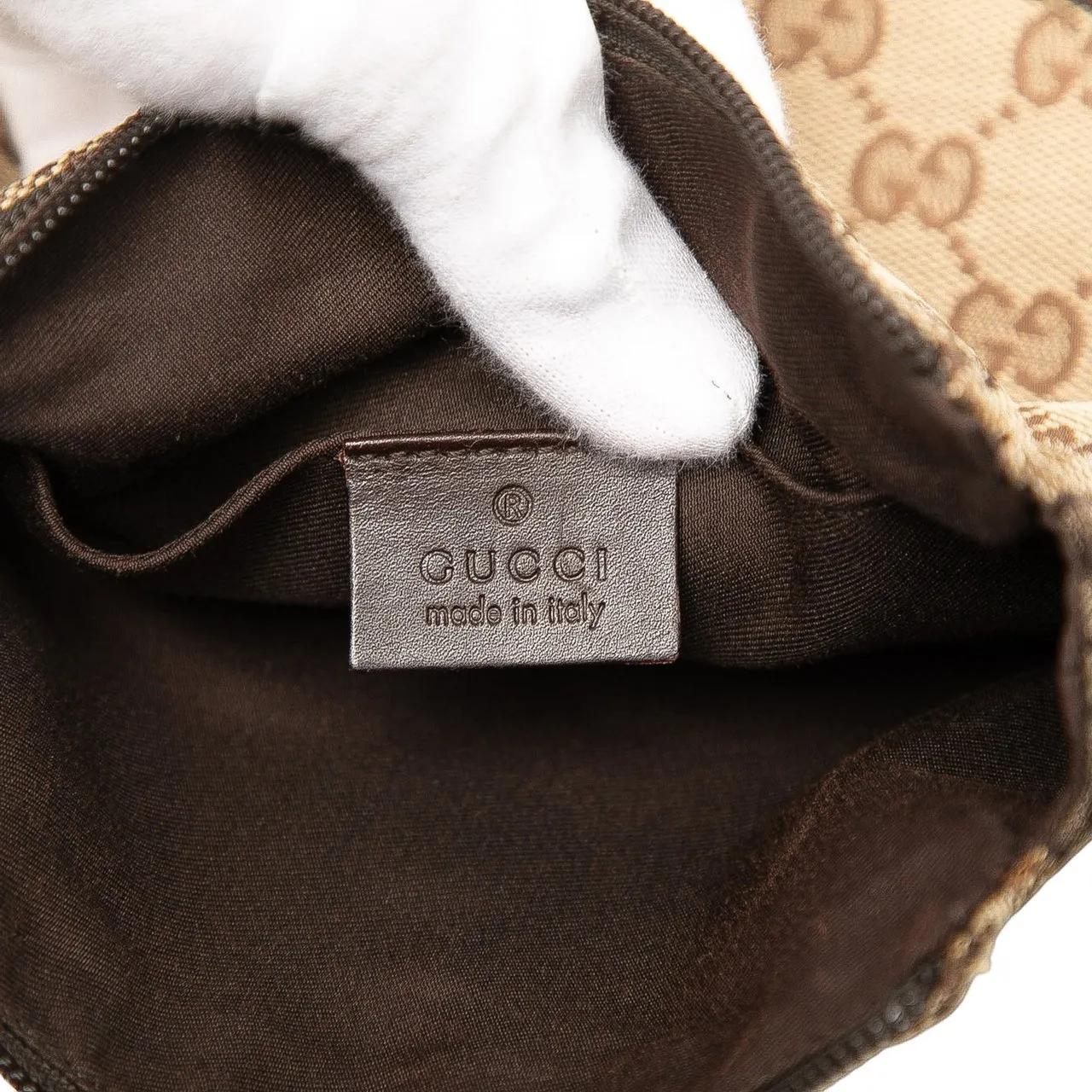 Thumbnail - Gucci Hobo Bags - Small GG Canvas Perforated Crossbody - Gr. unisize - in Braun - für Damen