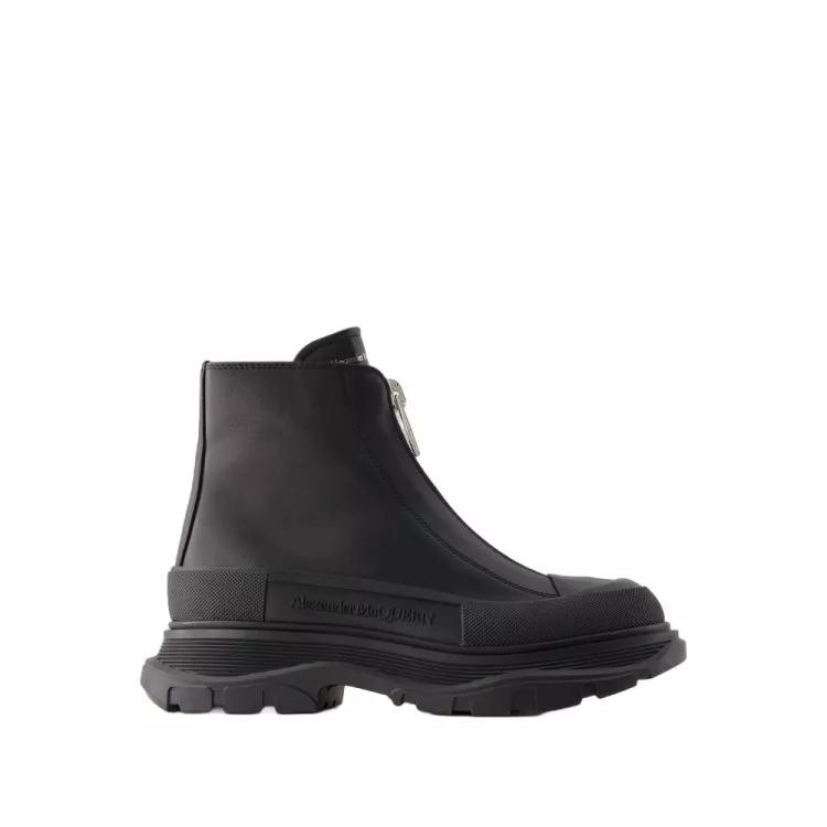 Alexander McQueen Boots & Stiefeletten - Tread Slick Ankle Boots - Leather - Black - Gr. 39 (EU) - in Schwarz - für Damen