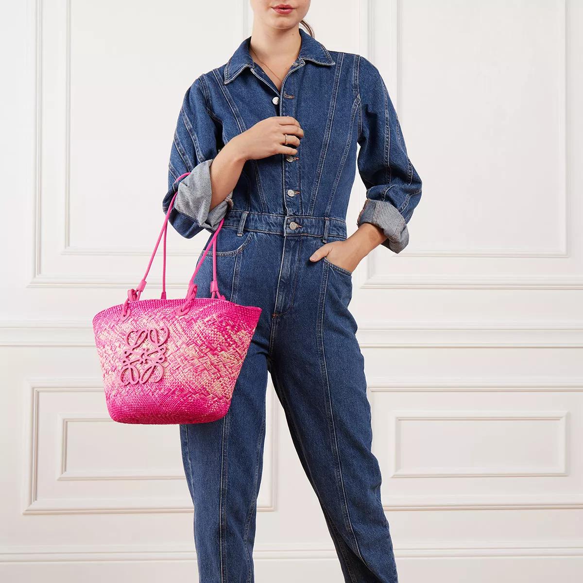 Loewe Hobo bags Anagram Basket Bag In Iraca Palm and Calfskin in roze