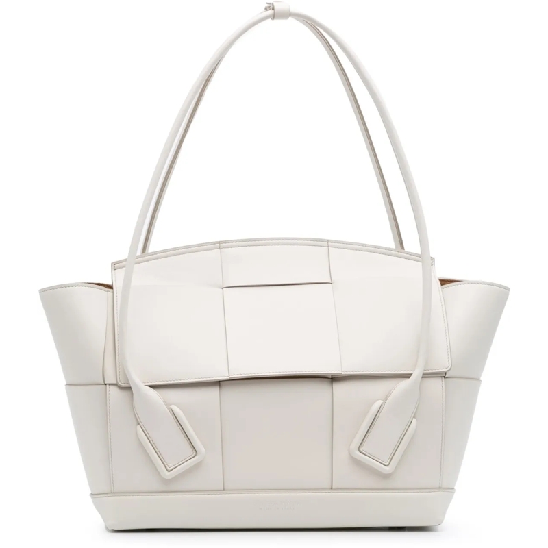 Bottega Veneta Shopper Medium Calfskin Maxi Intrecciato Arco Bag weiß