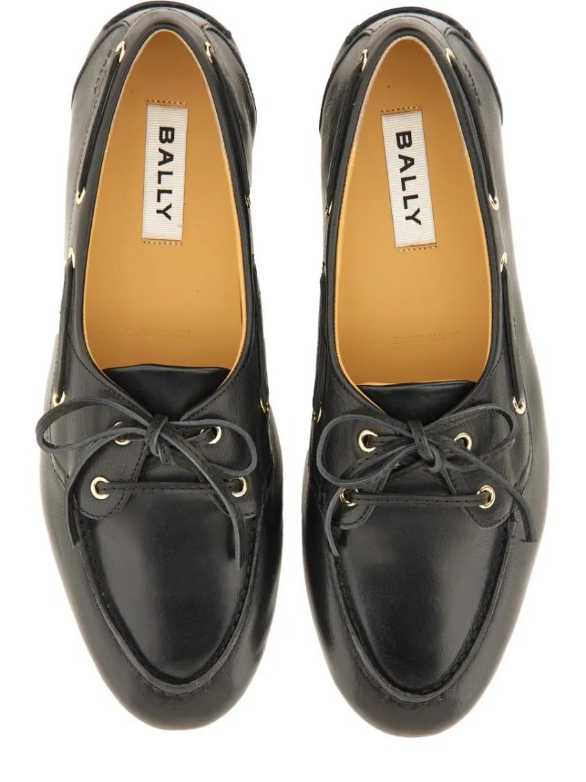 Thumbnail - Moccasin Plume With Lace-Up Detail And Durable Sol - Gr. 37 (EU) - in Schwarz