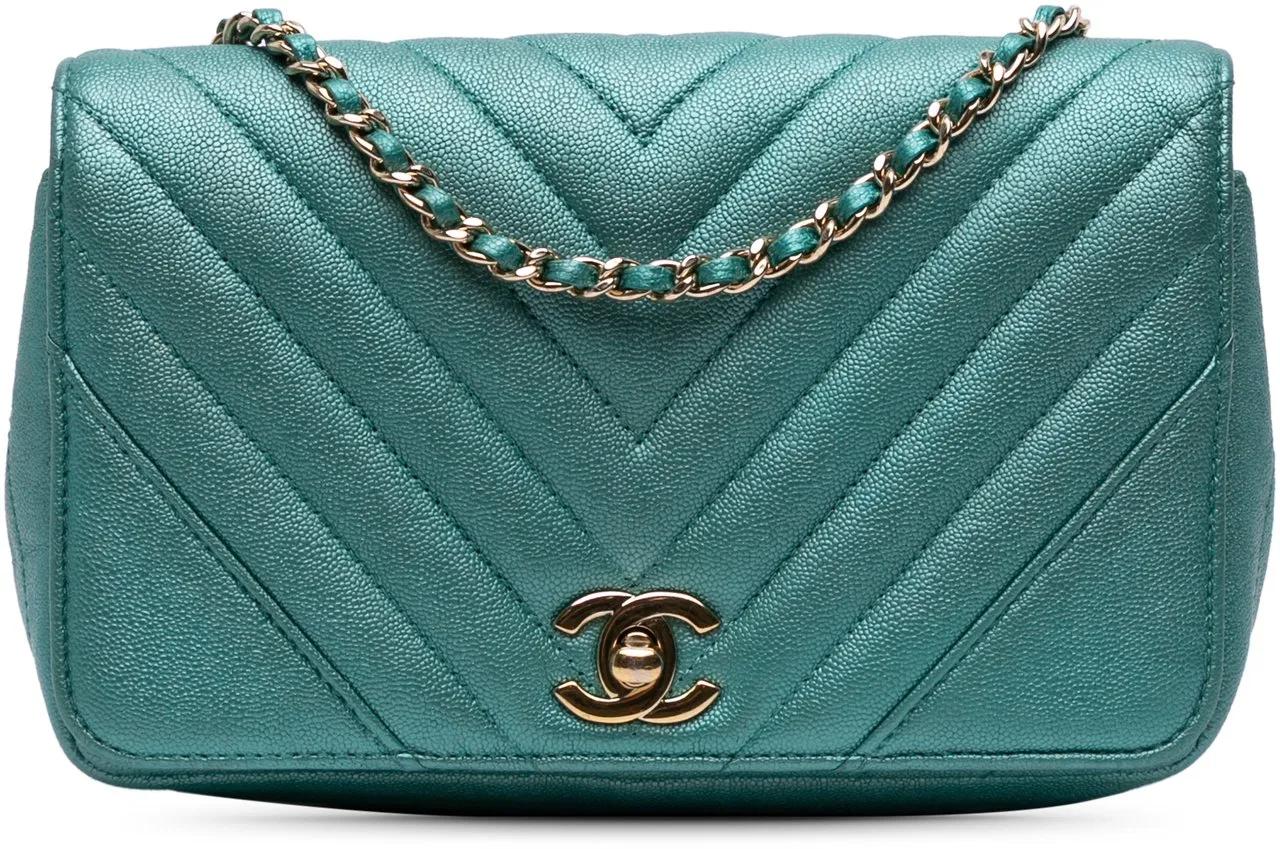 Chanel Hobo Bags - Small Chevron Caviar Statement Flap - Gr. unisize - in Blau - für Damen