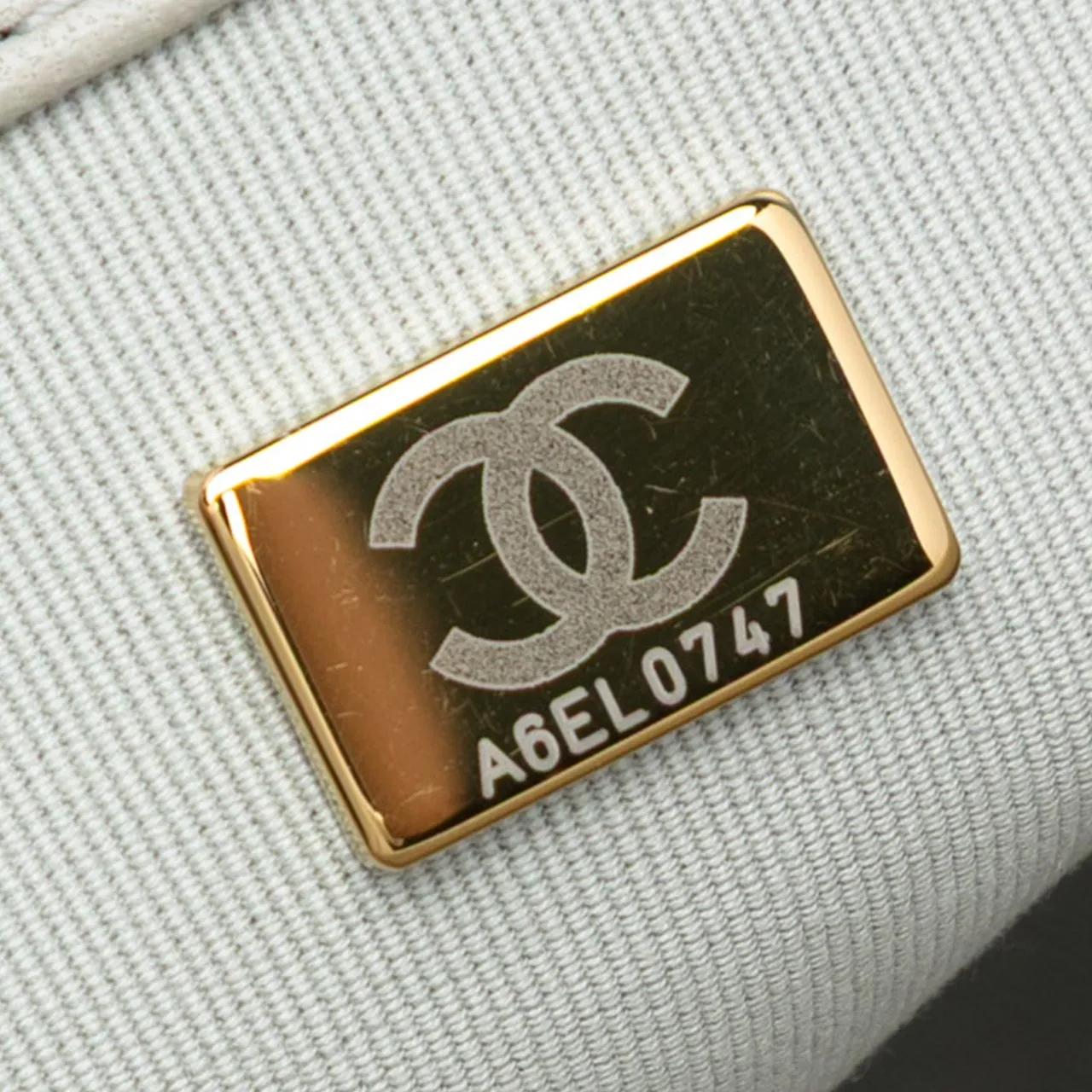 Thumbnail - Chanel Hobo Bags - Maxi Lambskin 19 Flap - Gr. unisize - in Grau - für Damen