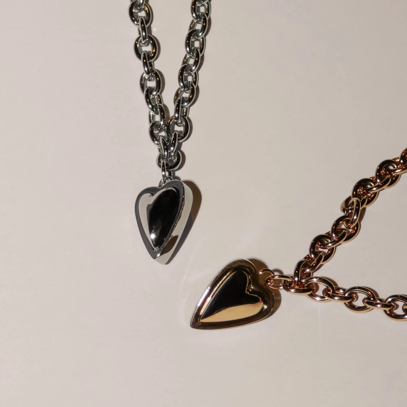 Liebeskind Berlin Mittellange Halskette Edelstahl Metal Heart gold(Image 5)