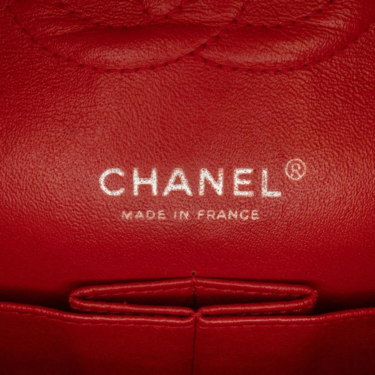 Chanel Hobo bags 2011 Medium Classic Lambskin Double Flap in rood