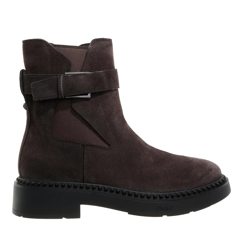 Ash Stiefel Margot02 Africa