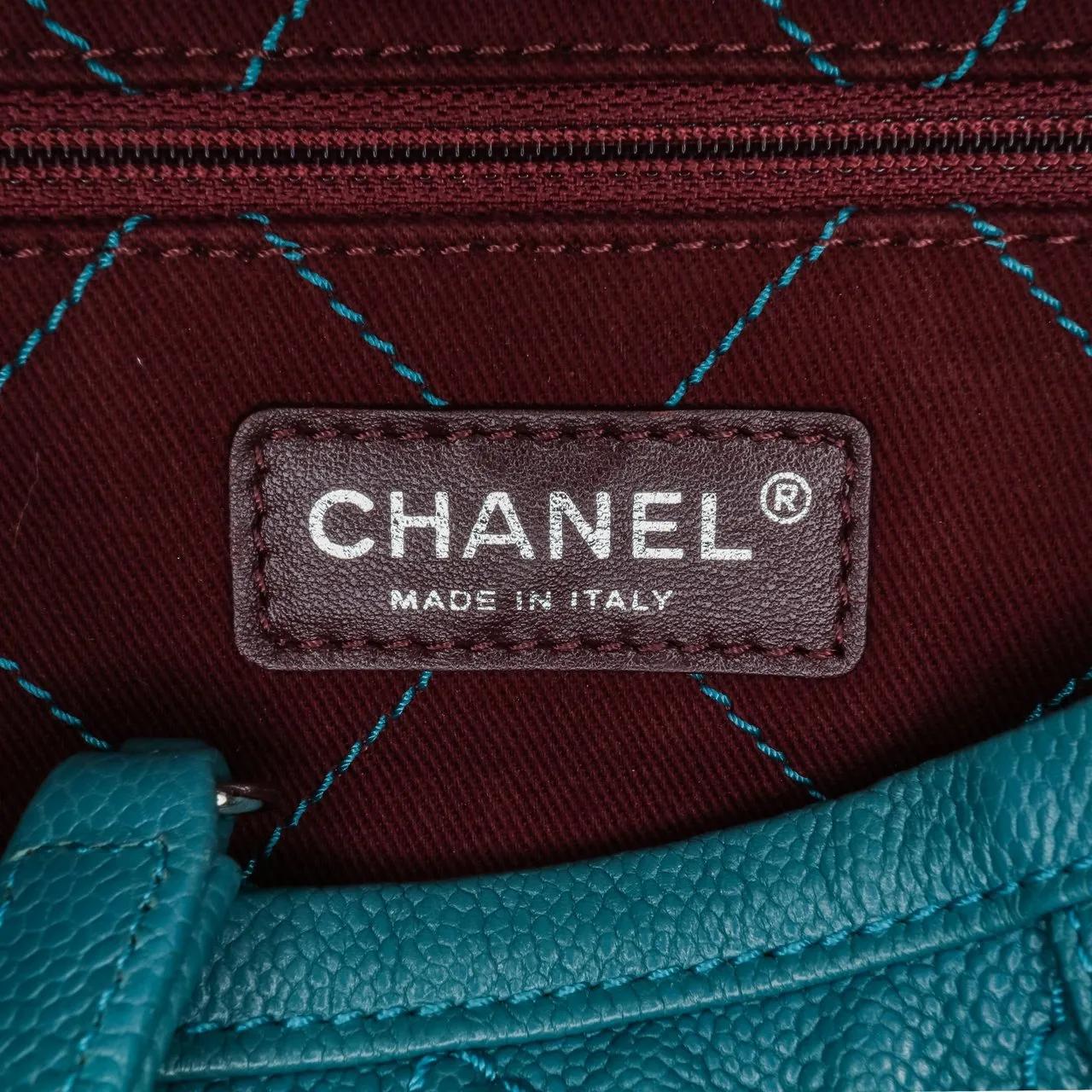 Thumbnail - Chanel Shopper - Small Quilted Caviar Daily Shopping Tote - Gr. unisize - in Blau - für Damen