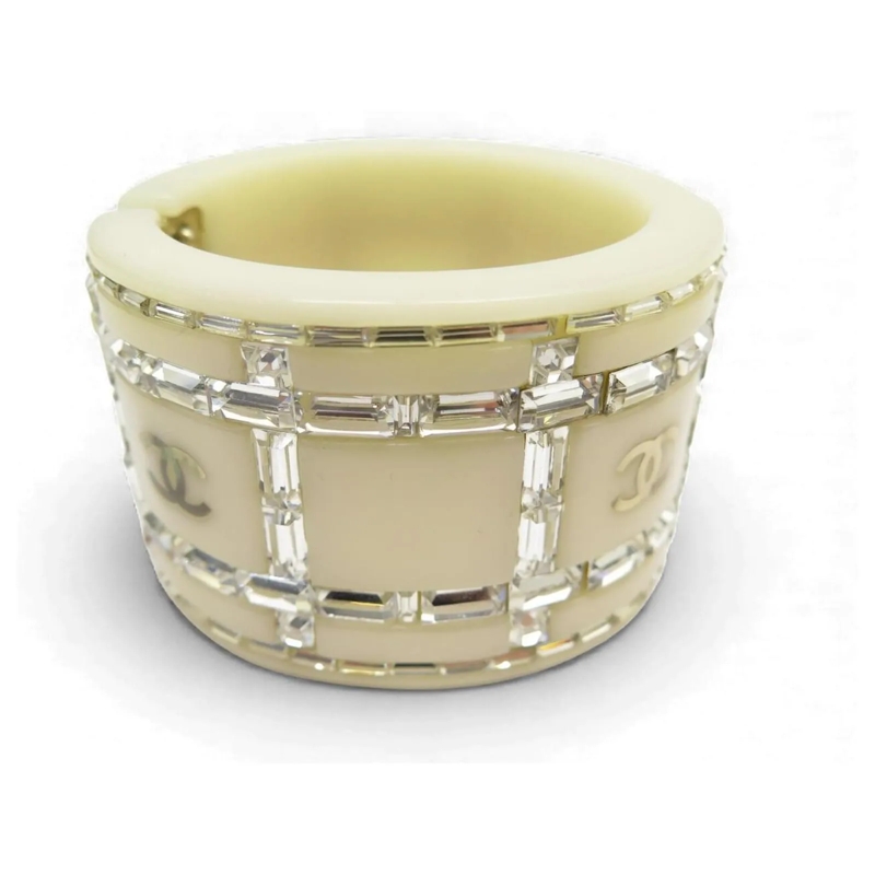 Chanel Armband NEUES CHANEL CREME RESIN MANCHETTENARMBAND MIT STR weiß