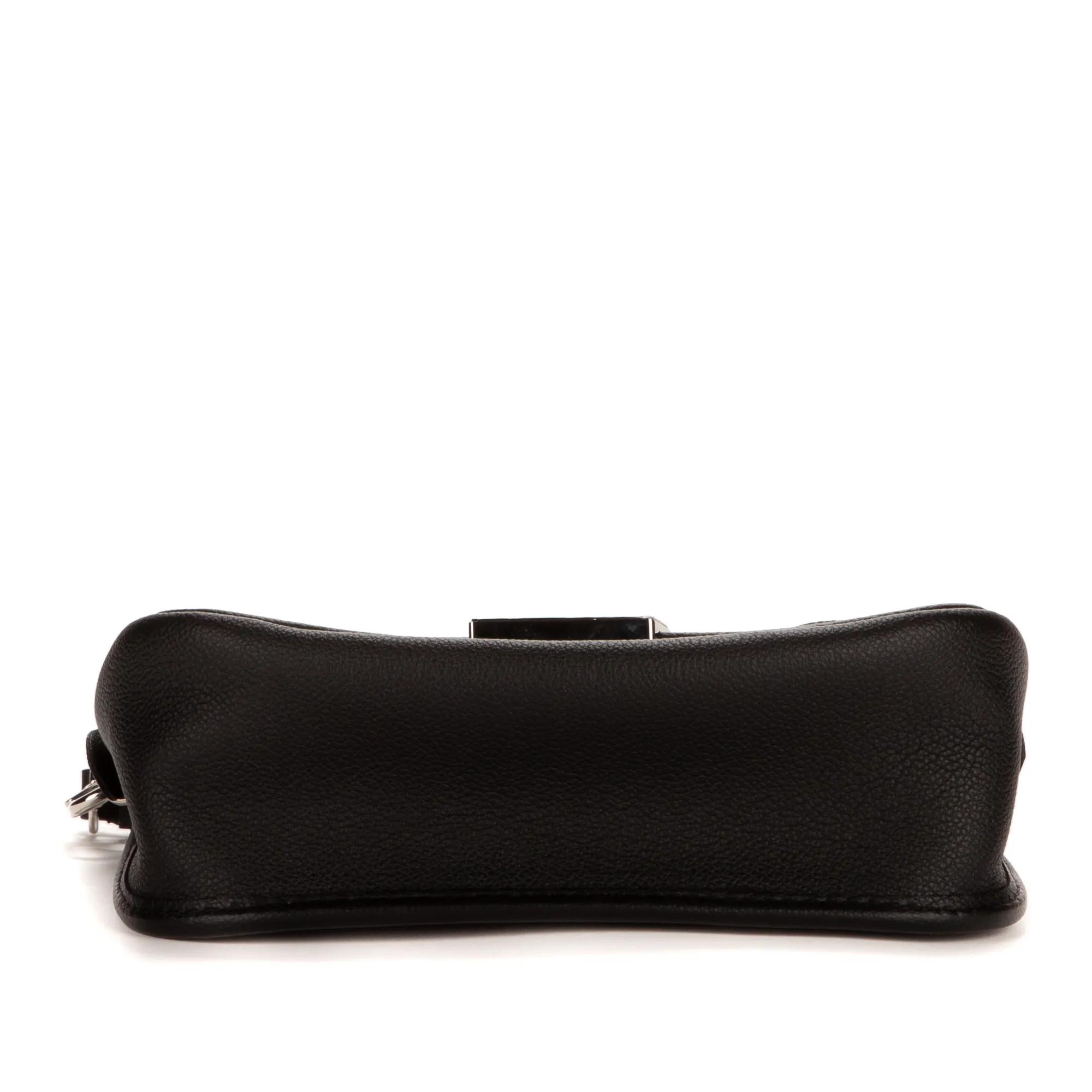 Thumbnail - Louis Vuitton Crossbody Bags - Buci - Gr. unisize - in Schwarz - für Damen