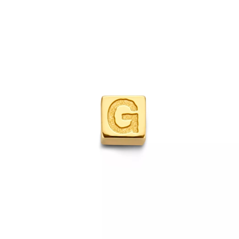 Isabel Bernard Pendentif G Gold Le Carré Felie 14 Karat Cube Charm Gold