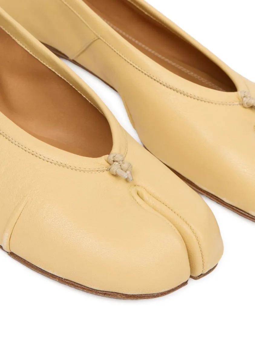 Thumbnail - Beige Leather Tabi Ballerina Flats - Gr. 37,5 (EU) - in Beige