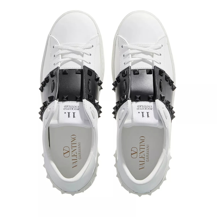 Valentino rockstud 2025 shoes white