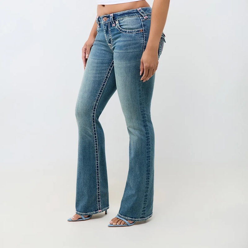 True Religion Bootcut-Jeans - Mid Rise- Bootcut-Jeans- Schmale Passform an H blau(Image 3)