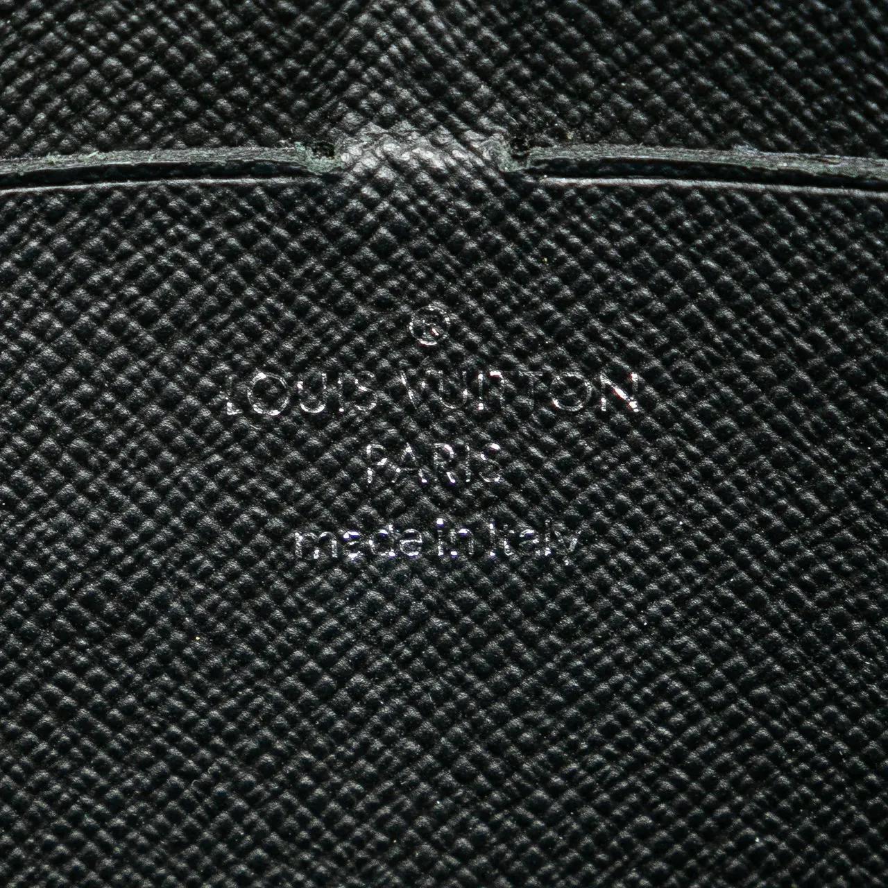 Thumbnail - Louis Vuitton Clutches - Monogram Eclipse Reverse Pochette Voyage MM - Gr. unisize - in Grau - für Damen