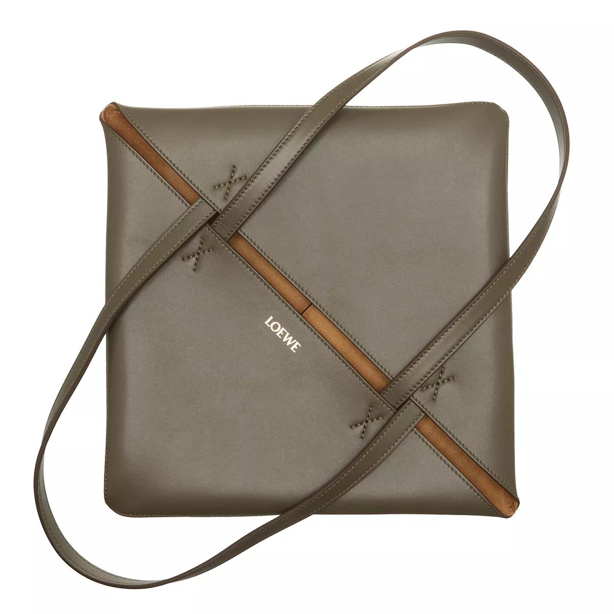 Loewe Shoppers & Totes Puzzle Fold Tote Calfskin in groen