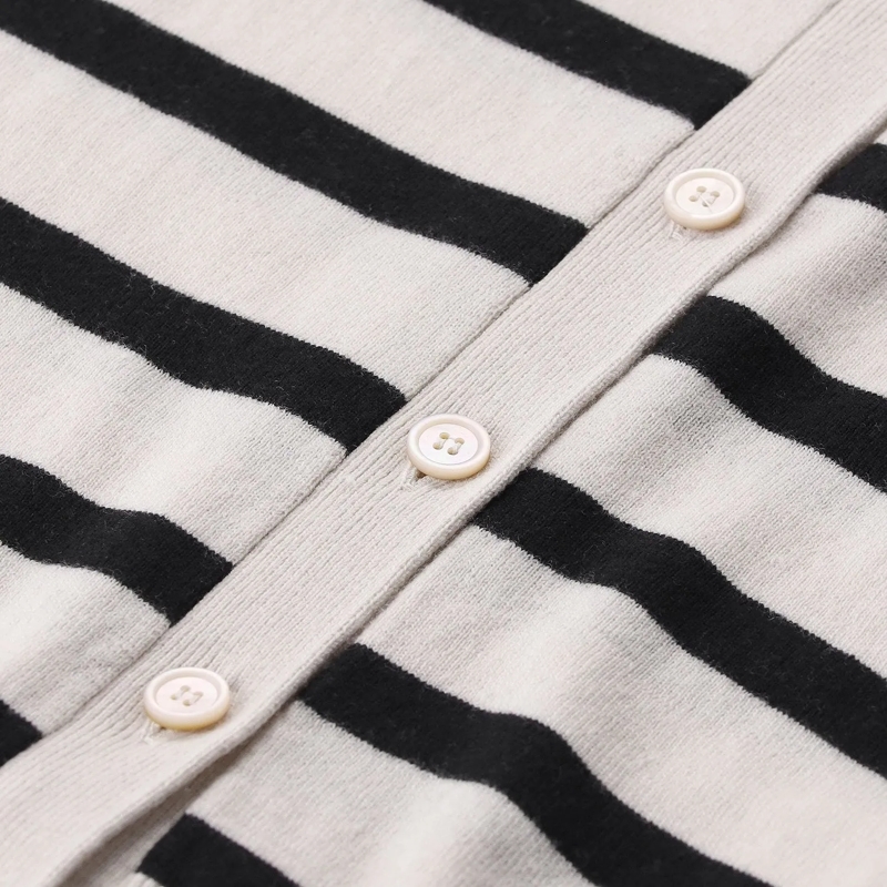 Max Mara Strickjacke V-Neck Cardigan With Striped Knit Design White(Image 5)