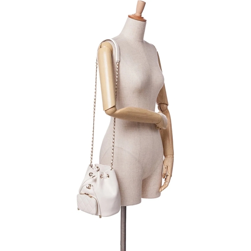 Chanel Fourre-tout 2020 Small Caviar Business Affinity Bucket Bag weiß (Image 2)