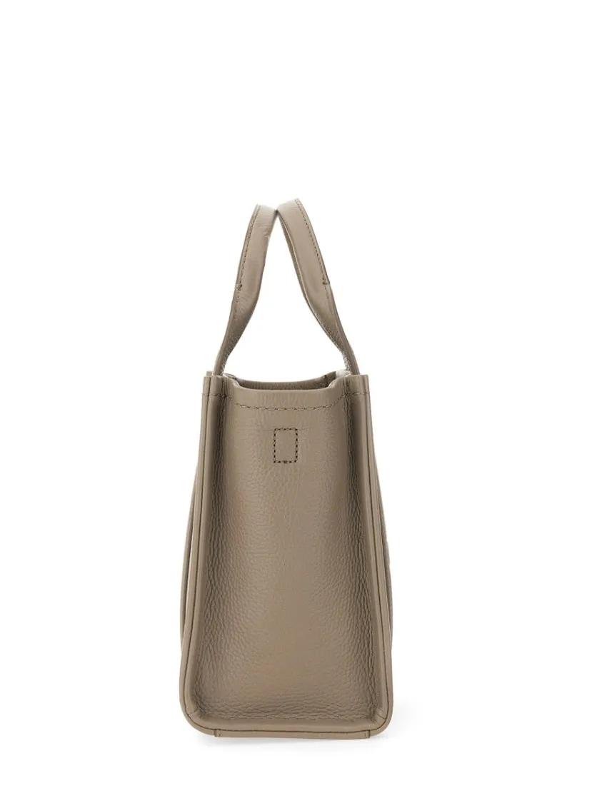 Marc Jacobs Shoppers & Totes The Tote Small Bag in bruin