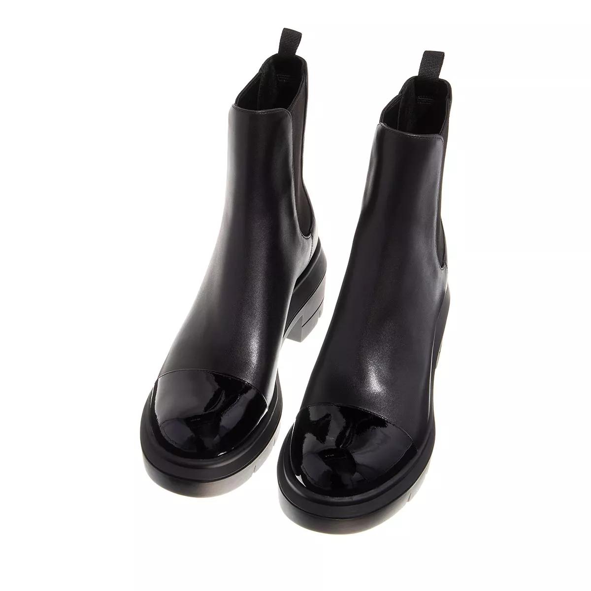 Stuart weitzman hot sale patent boots