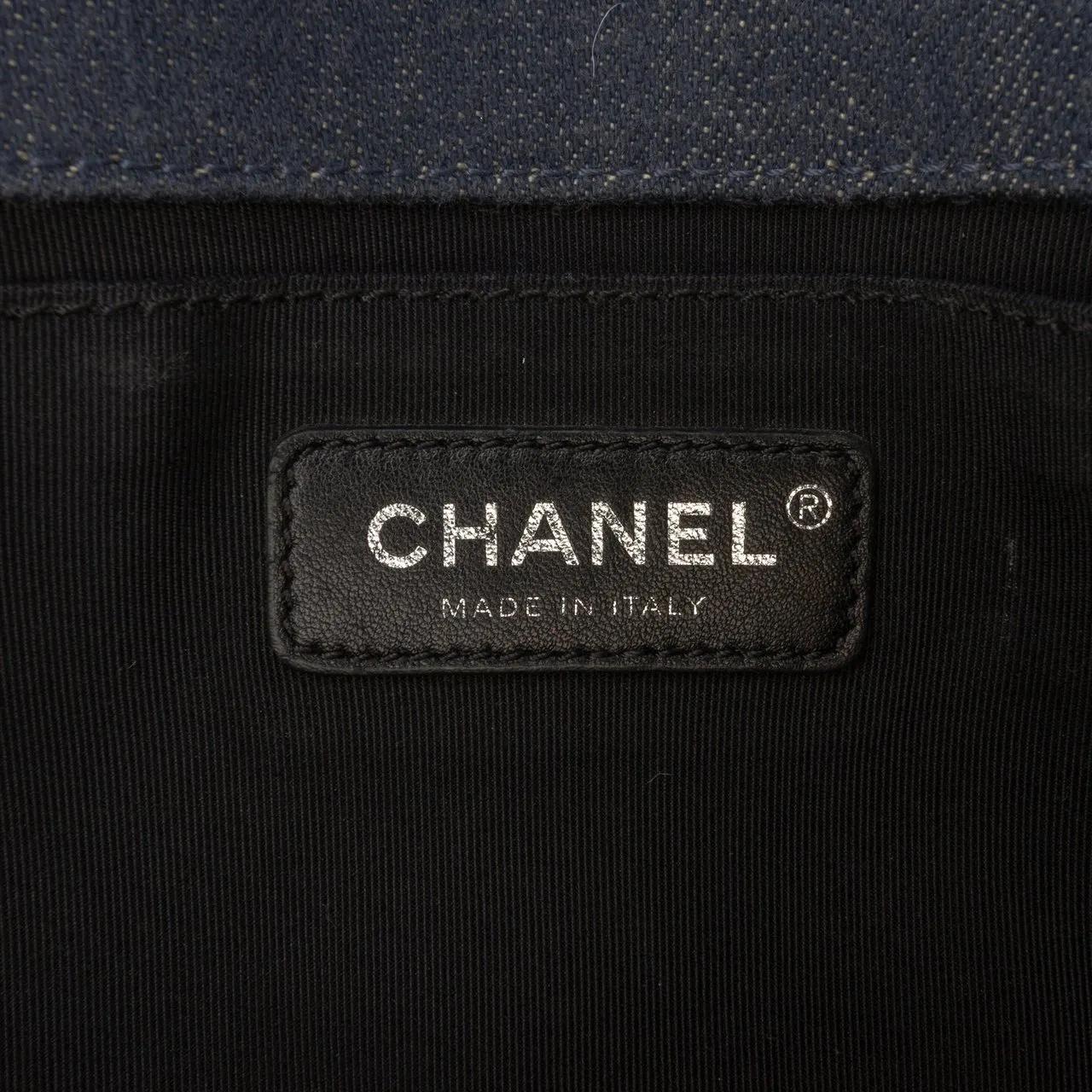 Thumbnail - Chanel Hobo Bags - Medium Embossed Denim Boy Flap - Gr. unisize - in Blau - für Damen