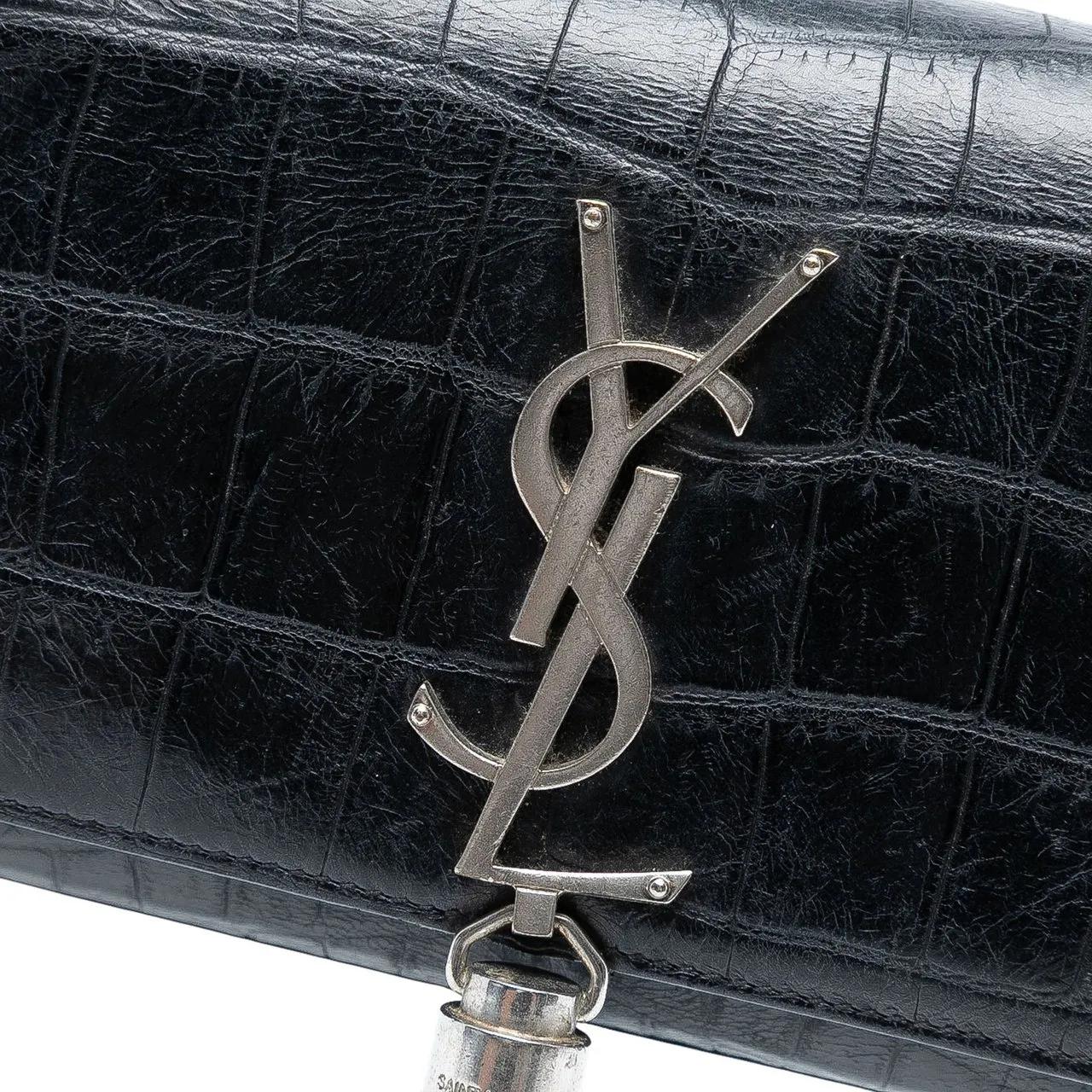 Thumbnail - Saint Laurent Hobo Bags - Small Croc Embossed Leather Monogram Kate Tassel C - Gr. unisize - in Schwarz - für Damen