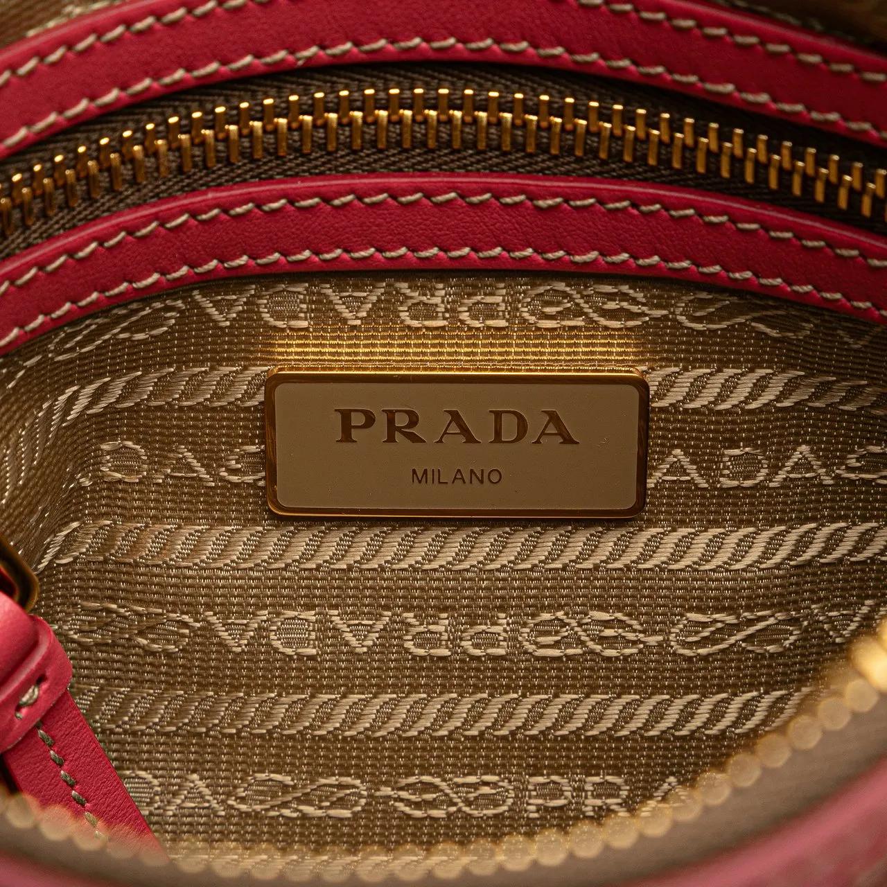 Thumbnail - Prada Hobo Bags - Canvas Canapa Logo Bow Crossbody - Gr. unisize - in Braun - für Damen