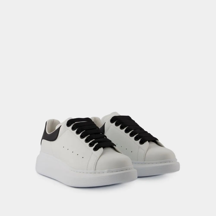 Alexander McQueen Oversized Sneakers Leather White Black White Low Top Sneaker