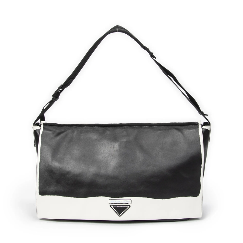 Prada Crossbody Bag Large Flap Messenger schwarz