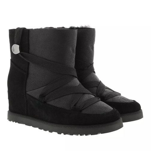 UGG W Classic Femme Lace-Up Black Winterstiefel