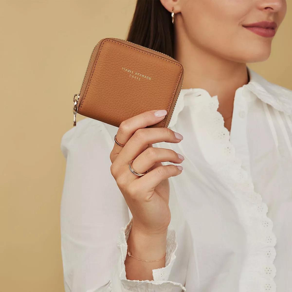 Thumbnail - Isabel Bernard Portemonnaie - Honoré Jules Camel Calfskin Leather Zipper Wallet - Gr. unisize - in Braun - für Damen