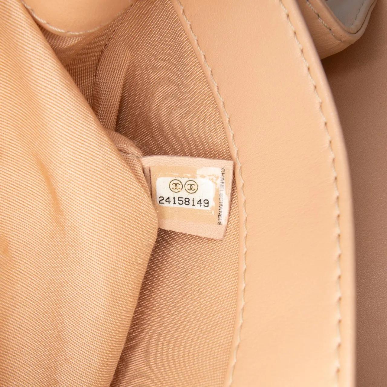 Thumbnail - Chanel Hobo Bags - Small Calfskin Braided Chic Flap - Gr. unisize - in Braun - für Damen