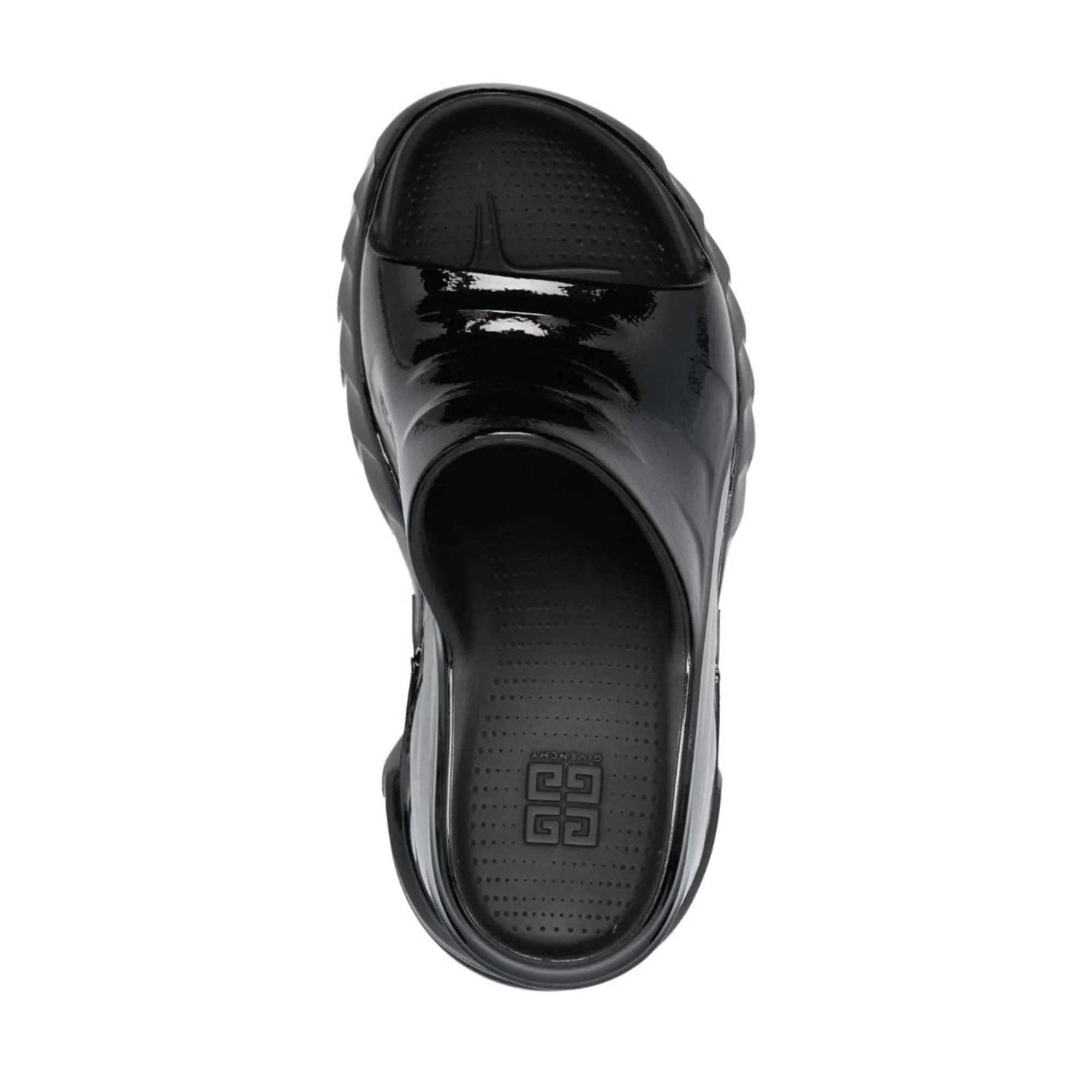 Givenchy Slippers & Mules Sandals Black in zwart