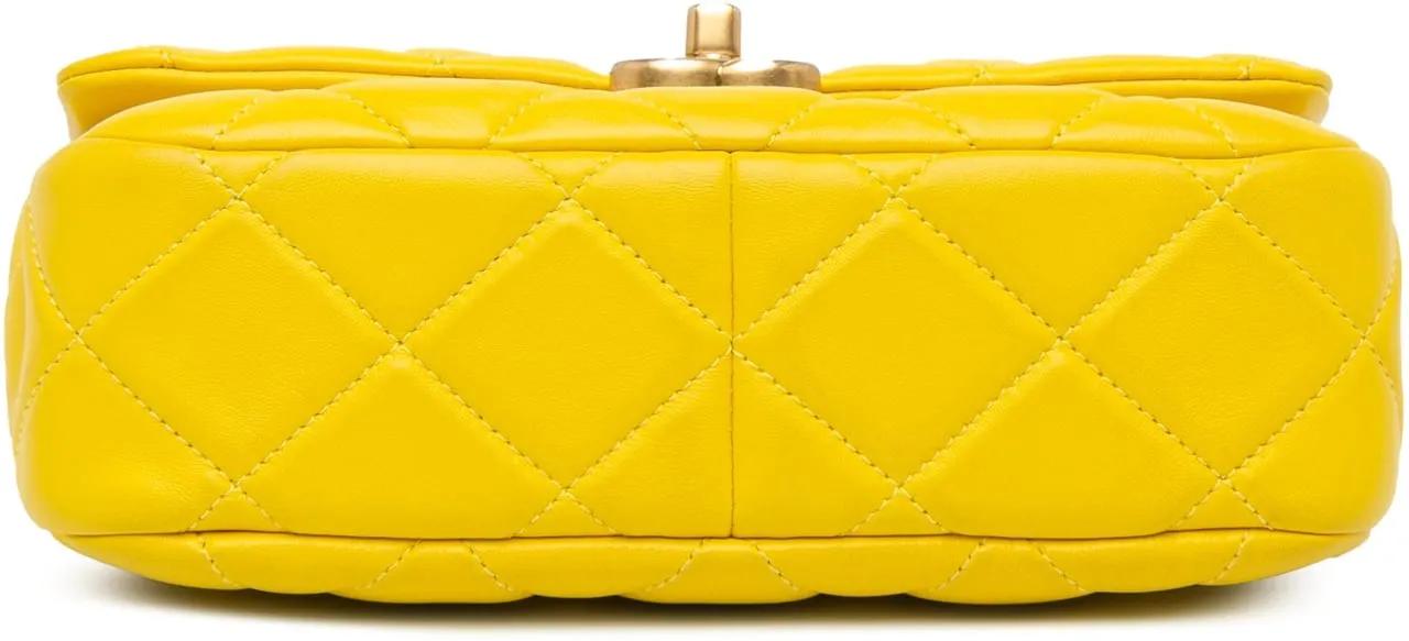 Chanel Hobo bags 2021-2023 Small Quilted Lambskin Candy Chain Flap in geel