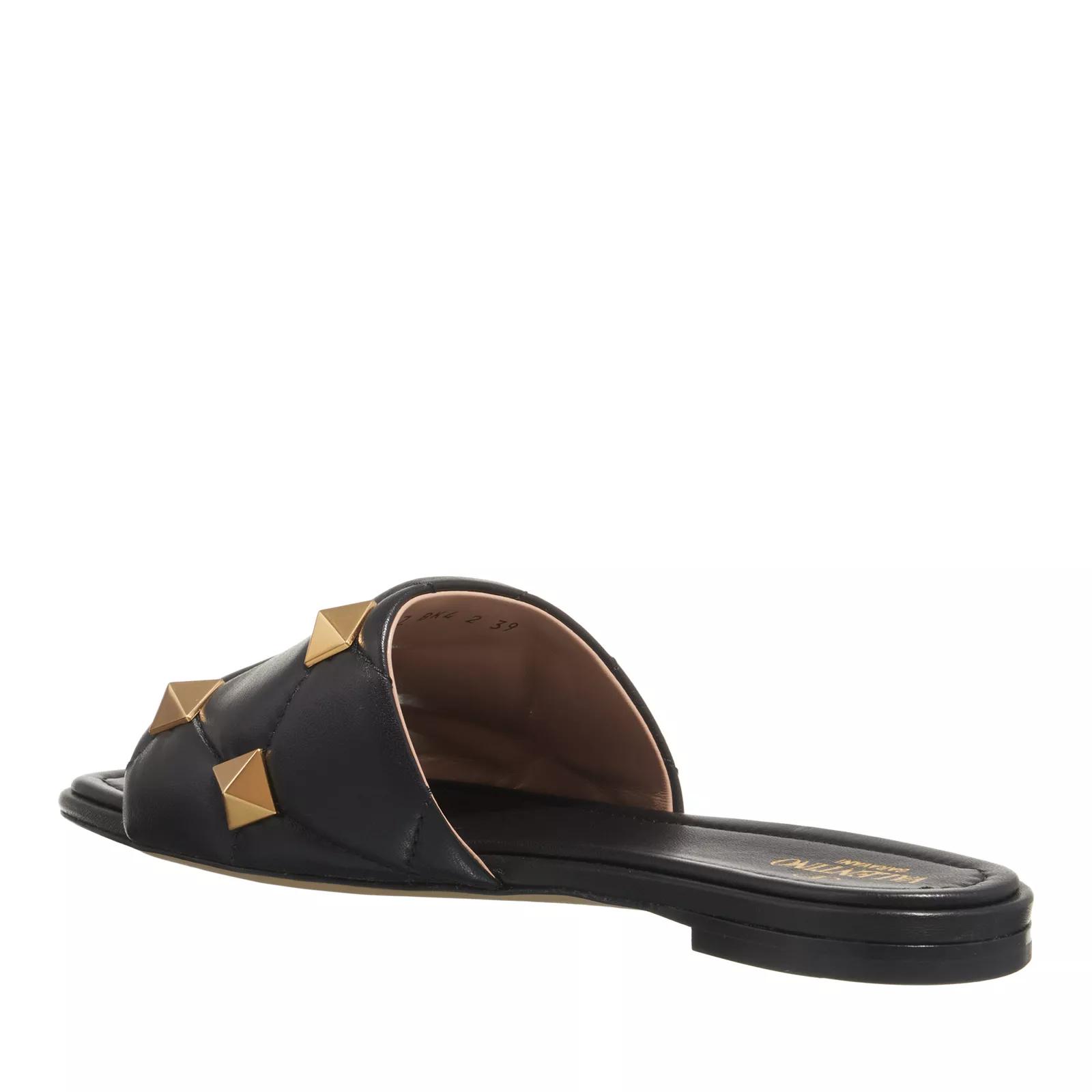 【VALENTINO GARAVANI】 ROMAN STUD FLAT SLIPPERS Valentino ROMAN STUD FLAT SLIDE SANDAL IN QUILTED NAPPA