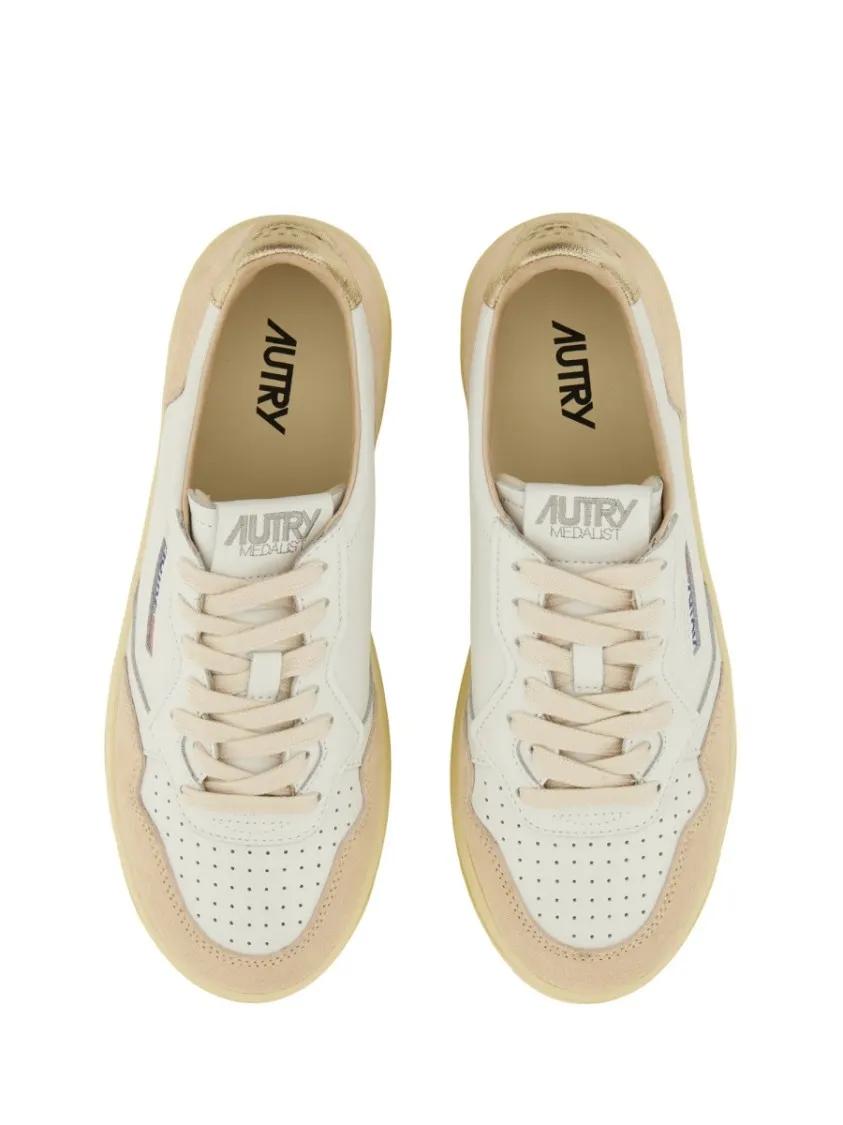 Thumbnail - Autry Low-Top Sneaker - "Medalist" Platform Sneaker - Gr. 39 (EU) - in Beige - für Damen