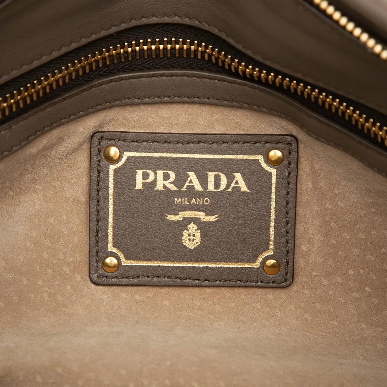 Thumbnail - Prada Hobo Bags - Soft Calfskin Shopping Satchel - Gr. unisize - in Grau - für Damen
