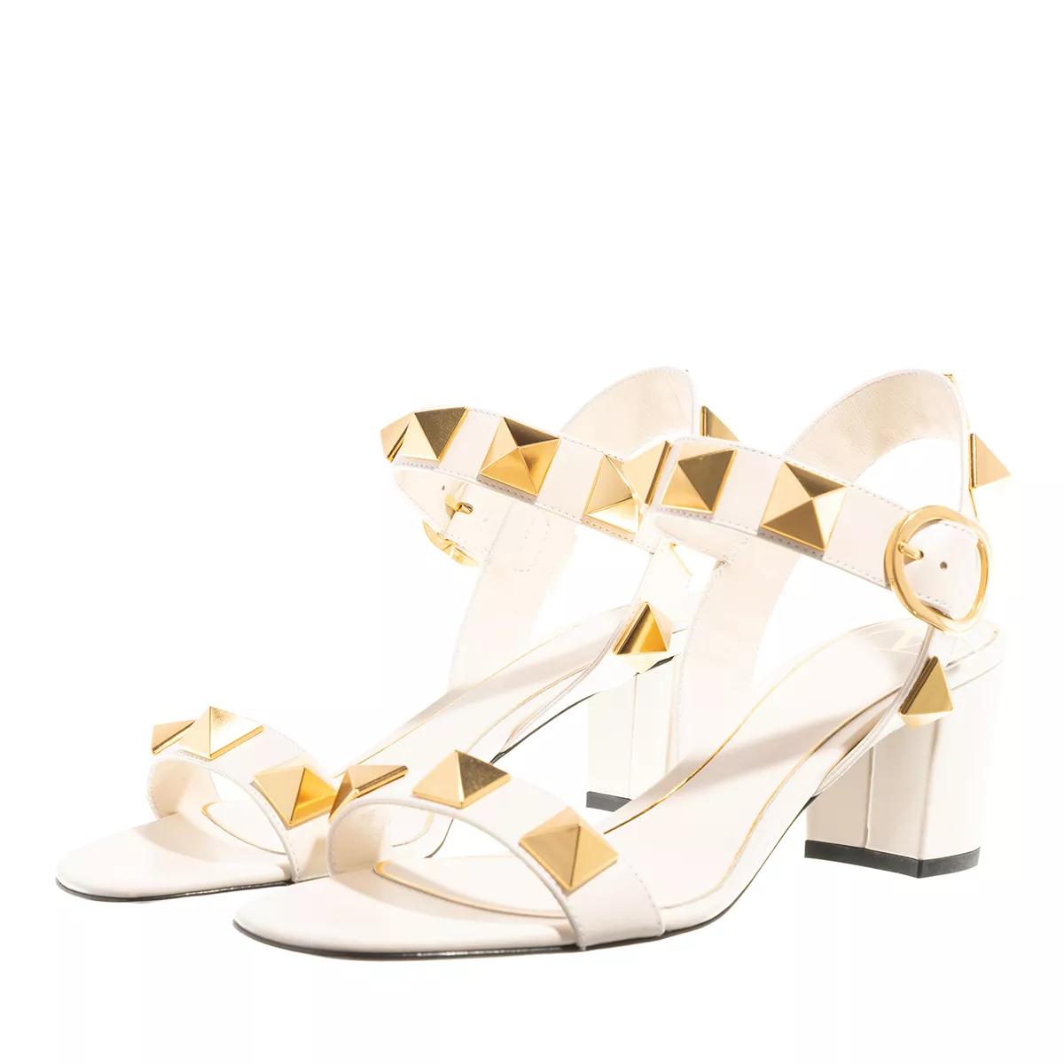 Valentino Garavani Sandalen & Sandaletten - Roman Stud Sandals - Gr. 39,5 (EU) - in Creme - für Damen