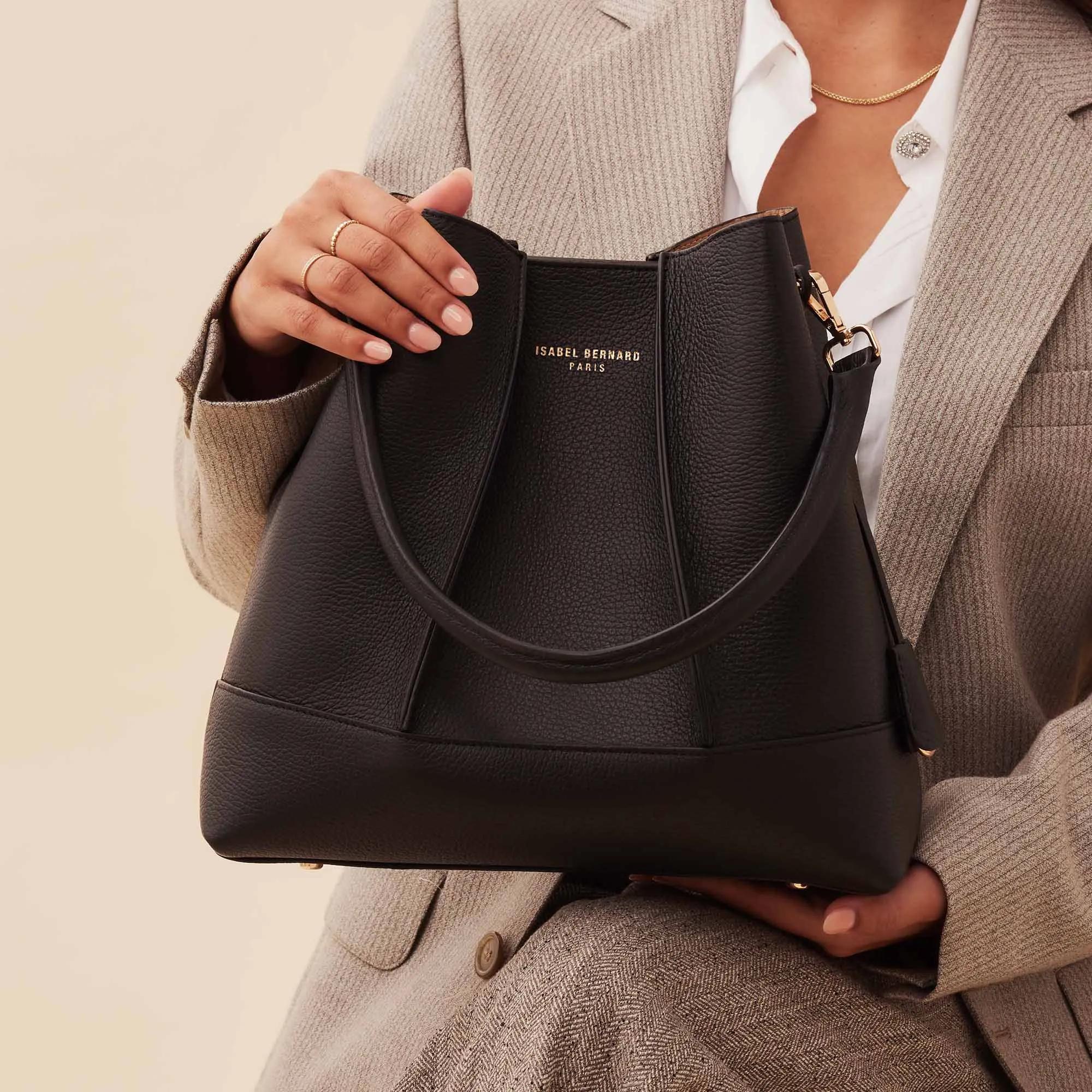 Isabel Bernard Hobo bags Femme Forte Macie Schultertasche in zwart