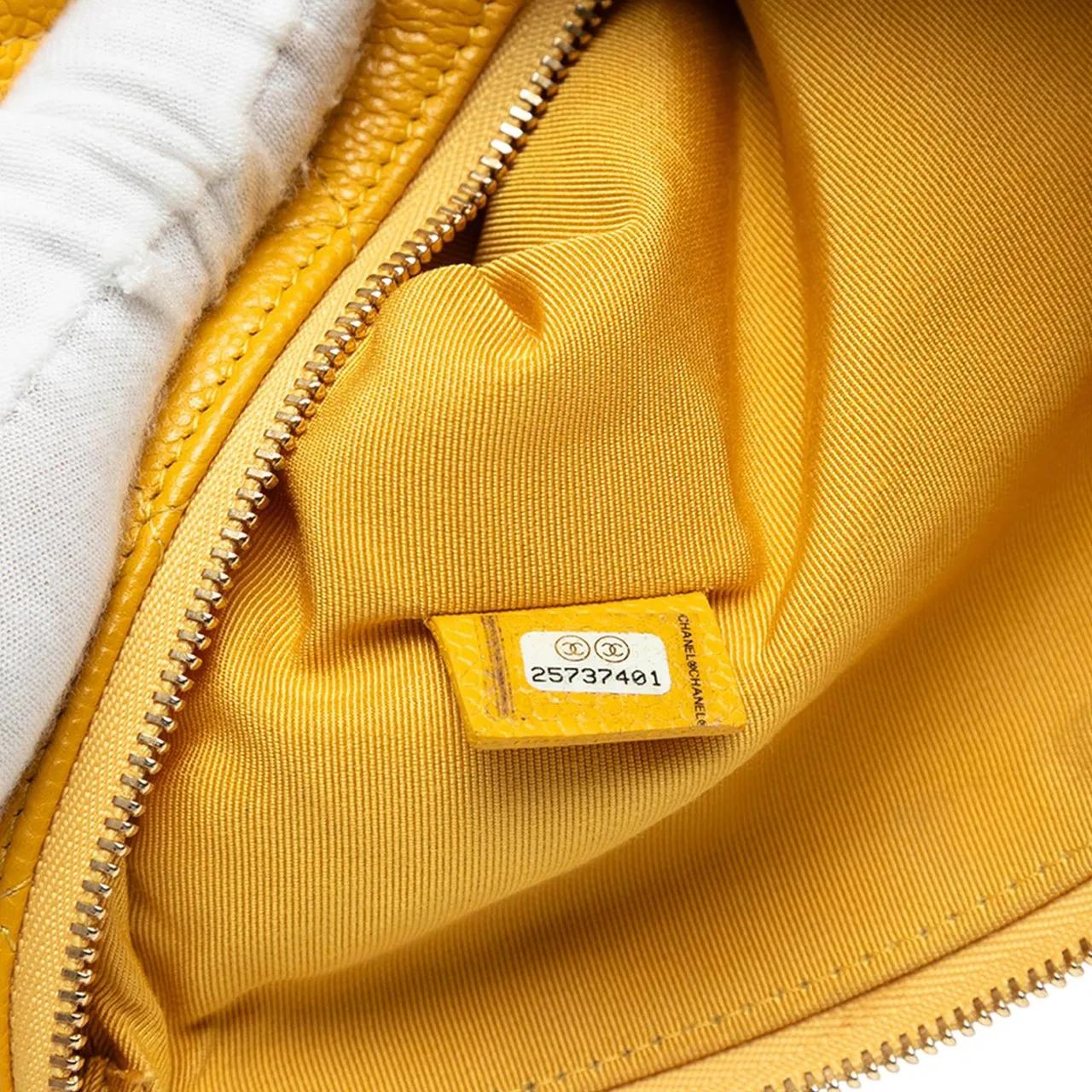 Thumbnail - Chanel Clutches - Medium Quilted Caviar O Case Clutch - Gr. unisize - in Gelb - für Damen