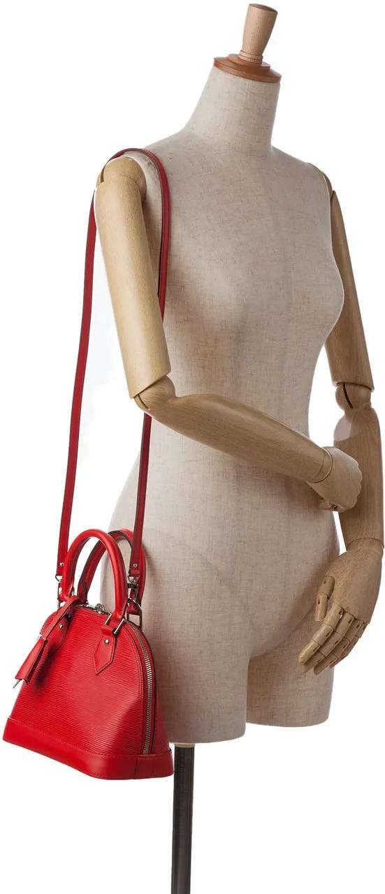 Louis Vuitton Totes & shoppers Epi Alma BB in rood