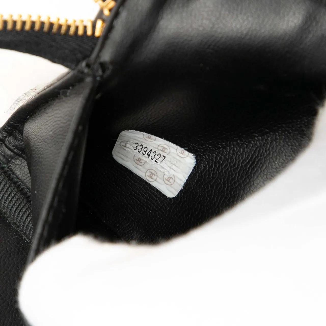 Thumbnail - Chanel Kosmetiktaschen - CC Vinyl and Calfskin Vanity Case - Gr. unisize - in Weiß - für Damen