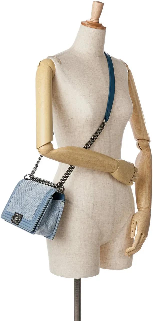 Chanel Hobo bags 2014-2015 Old Medium Chevron Denim Boy Flap in blauw