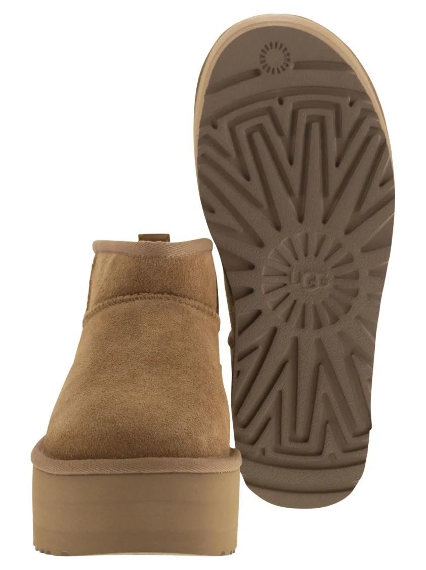 Thumbnail - UGG Stiefel - Ultra Mini Classic - Boots With Plateau - Gr. 7 - in Braun - für Damen