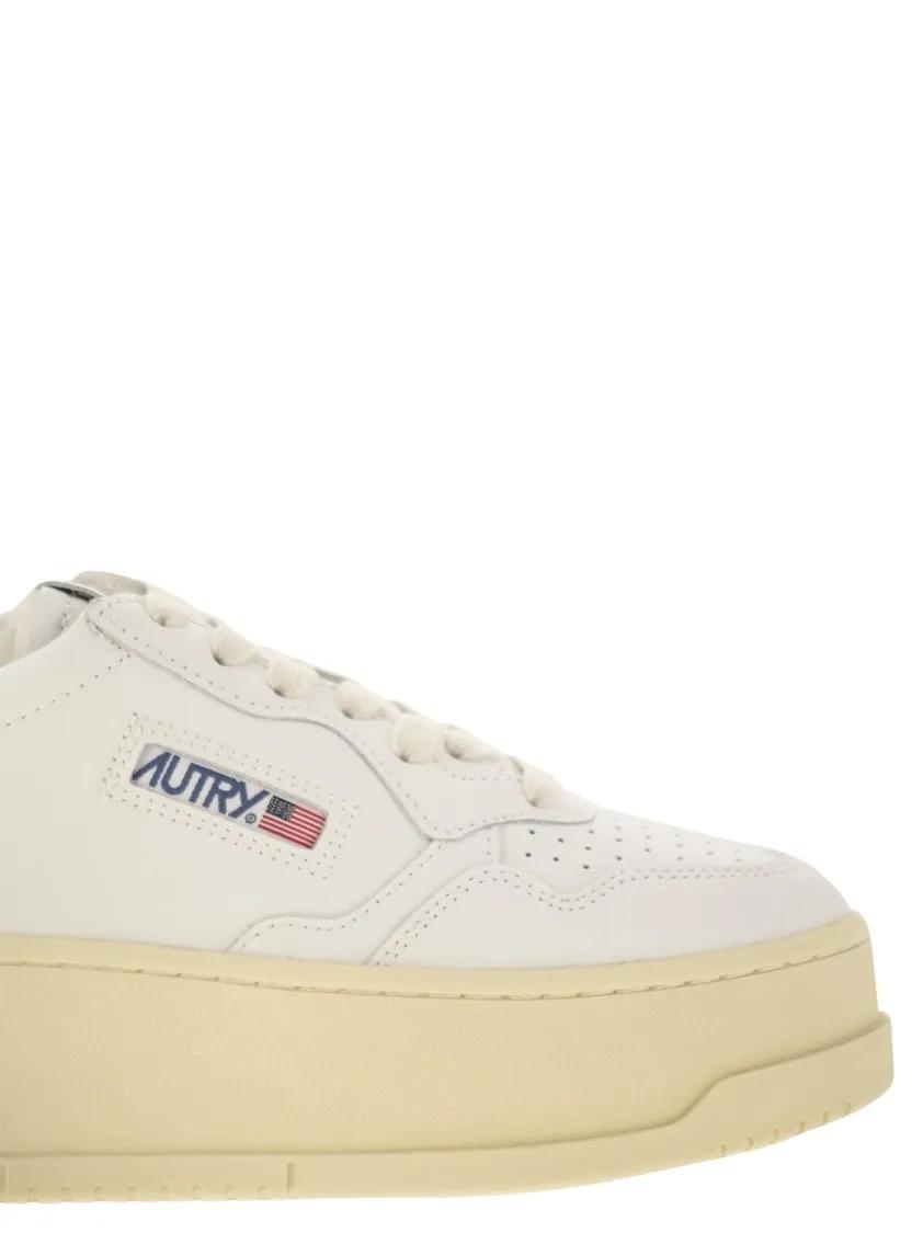 Thumbnail - Autry Low-Top Sneaker - Medalist Platform - Leather Trainers - Gr. 39 (EU) - in Weiß - für Damen